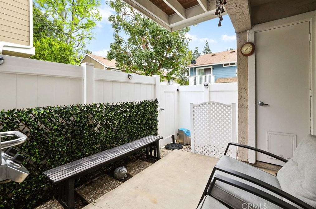 83 Abbeywood Ln, Laguna Beach CA  92656-2907 exterior
