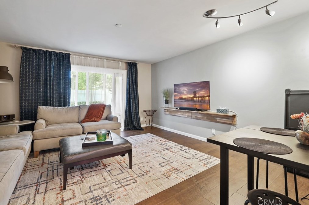 83 Abbeywood Ln, Laguna Beach CA  92656-2907 exterior