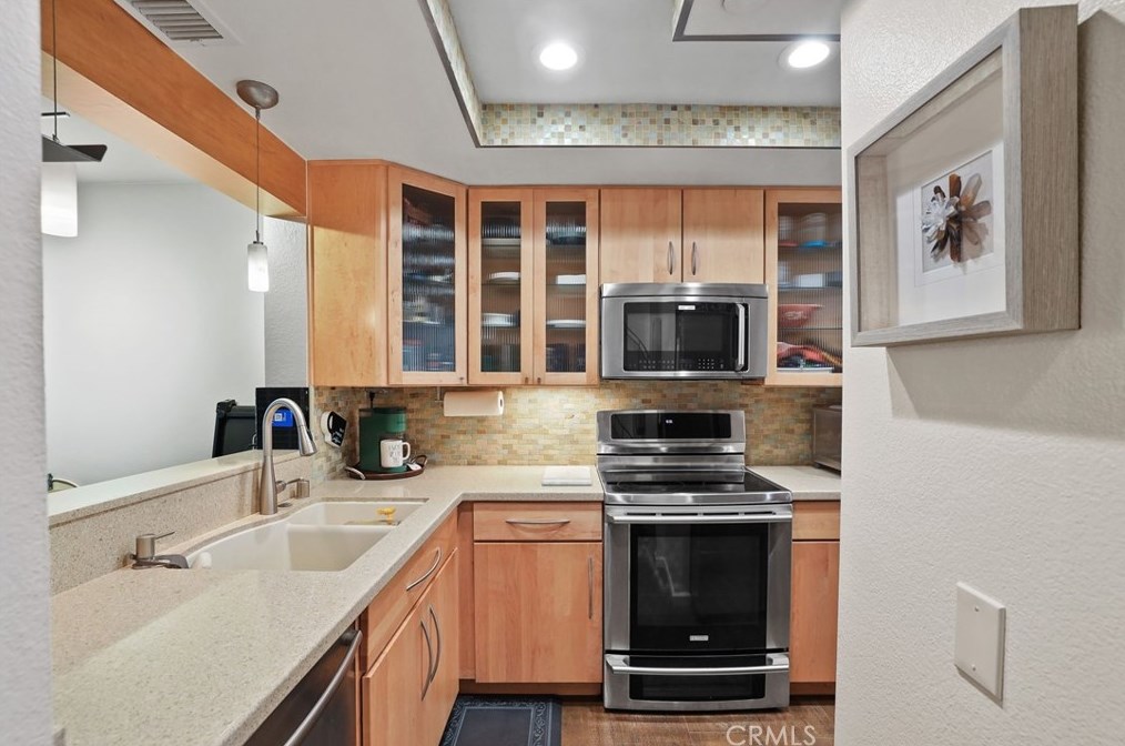 83 Abbeywood Ln, Laguna Beach CA  92656-2907 exterior