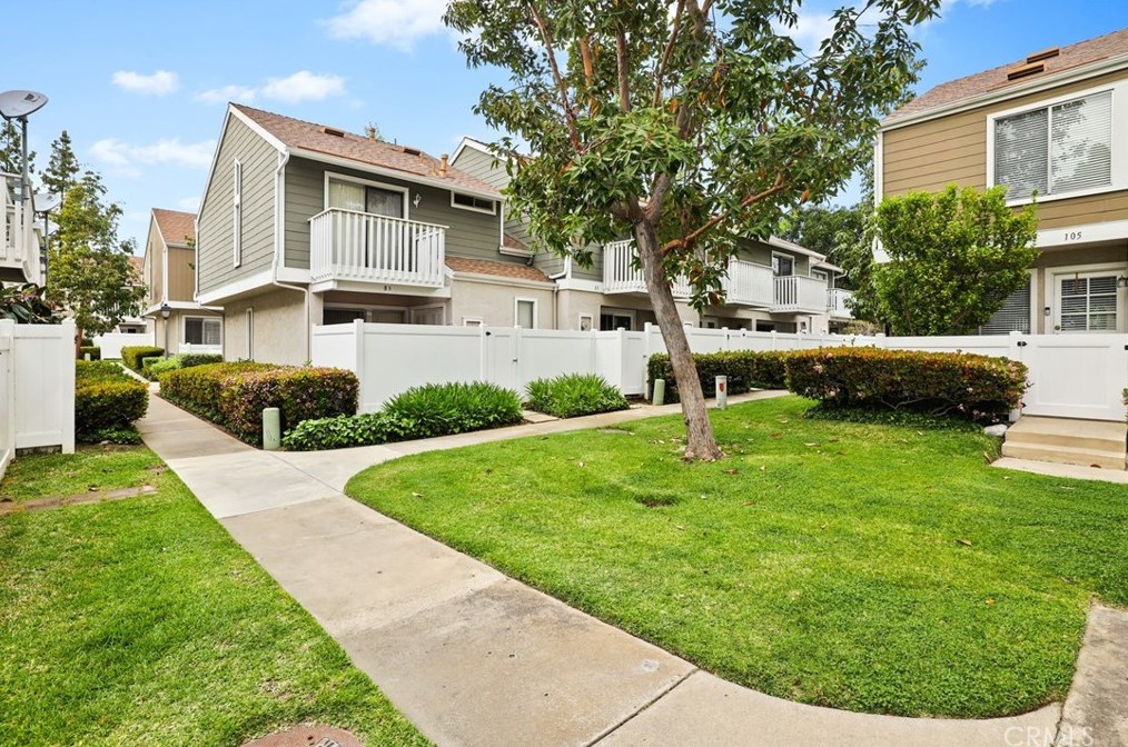 83 Abbeywood Ln, Laguna Beach CA  92656-2907 exterior