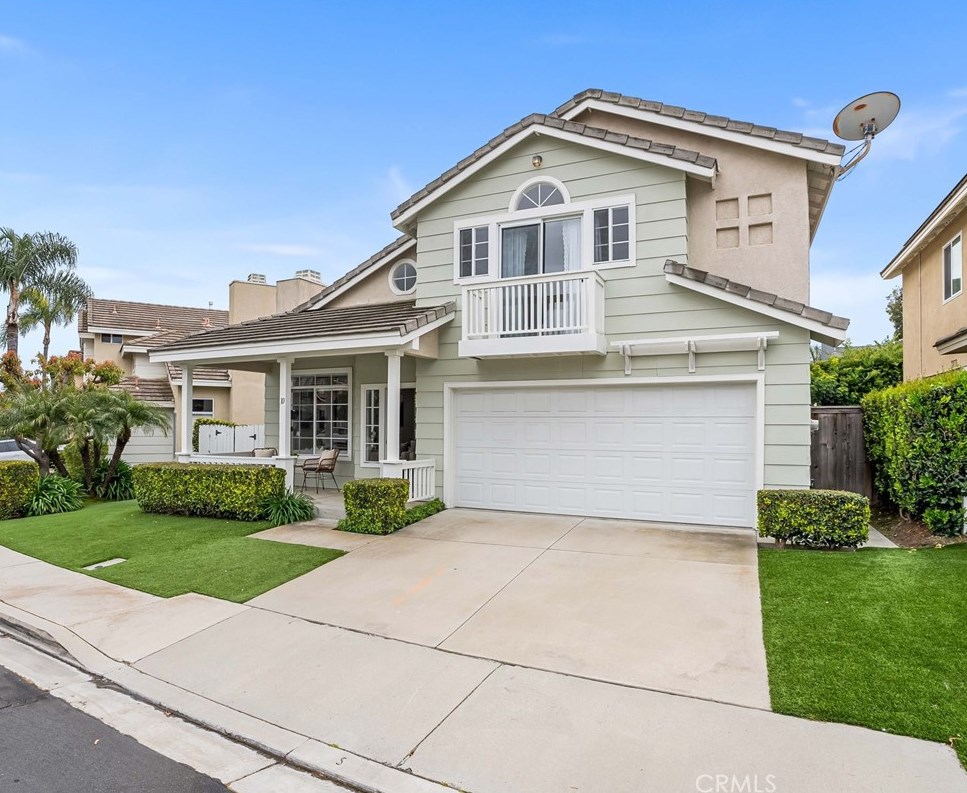 10 Pacific Grove Dr, Laguna Beach CA  92656-4216 exterior