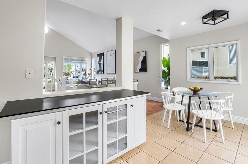 10 Pacific Grove Dr, Laguna Beach CA  92656-4216 exterior