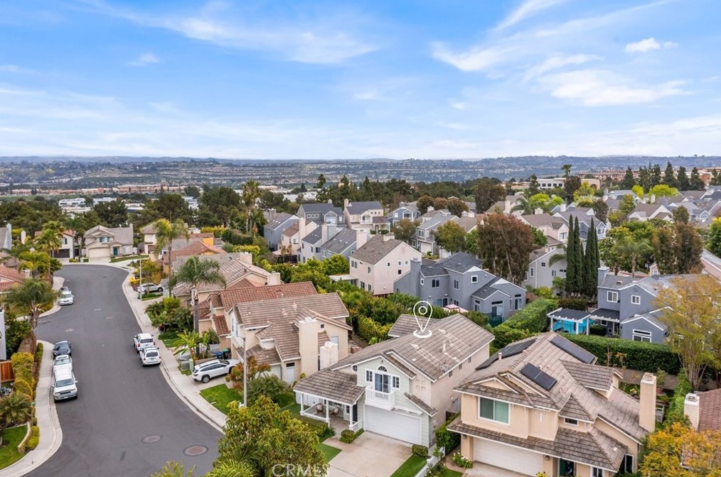 10 Pacific Grove Dr, Laguna Beach CA  92656-4216 exterior