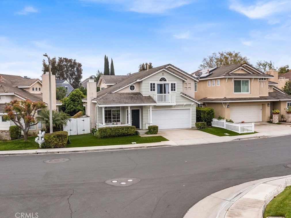 10 Pacific Grove Dr, Laguna Beach CA  92656-4216 exterior