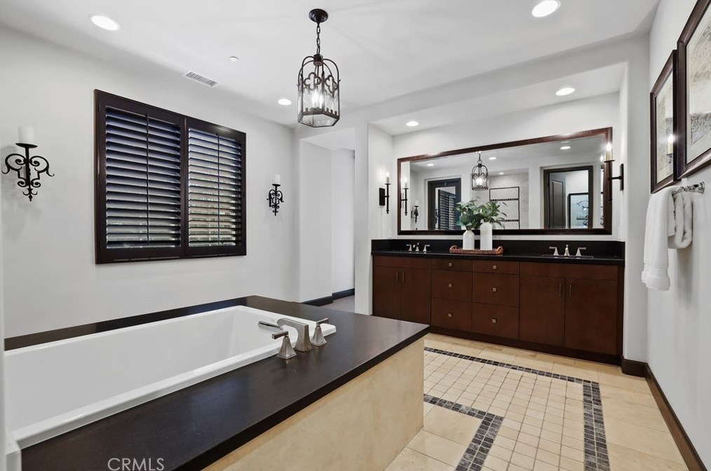 32 Lowland, Irvine CA  92602-0837 exterior