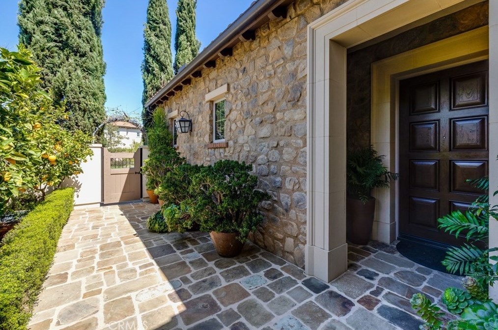 32 Lowland, Irvine CA  92602-0837 exterior