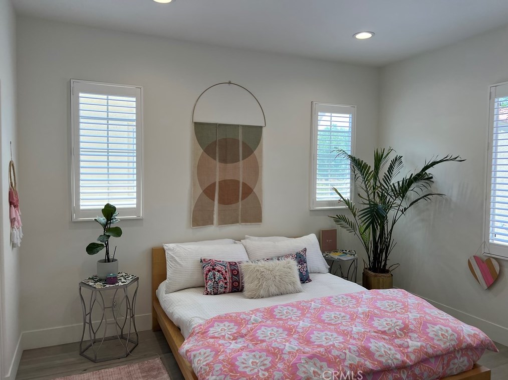 3 Nature, Irvine CA  92620-3827 exterior