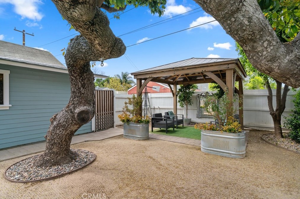 374 Shaffer St, Orange CA 92866-1116 exterior