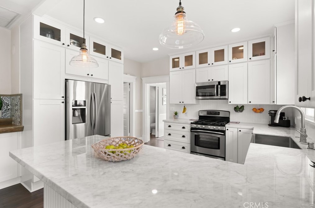 374 Shaffer St, Orange CA 92866-1116 exterior