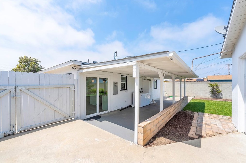 18422 Falda Ave, Torrance CA  90504-5018 exterior