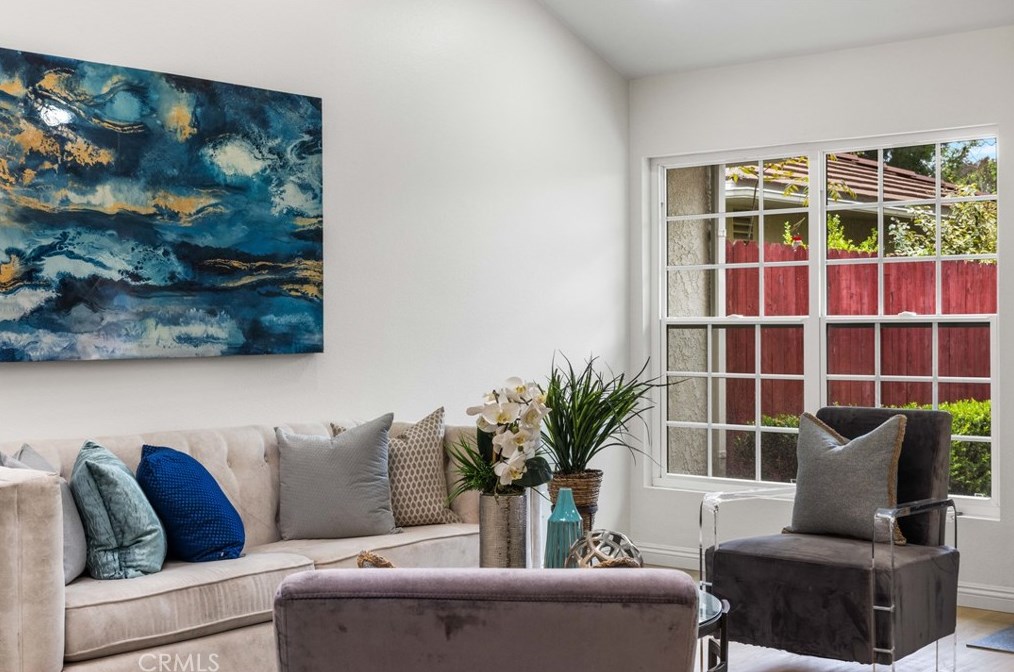 6 Hawthorn, Irvine CA  92612-2331 exterior