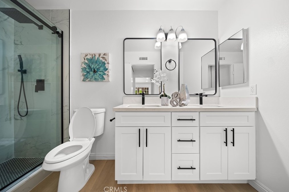6 Hawthorn, Irvine CA  92612-2331 exterior