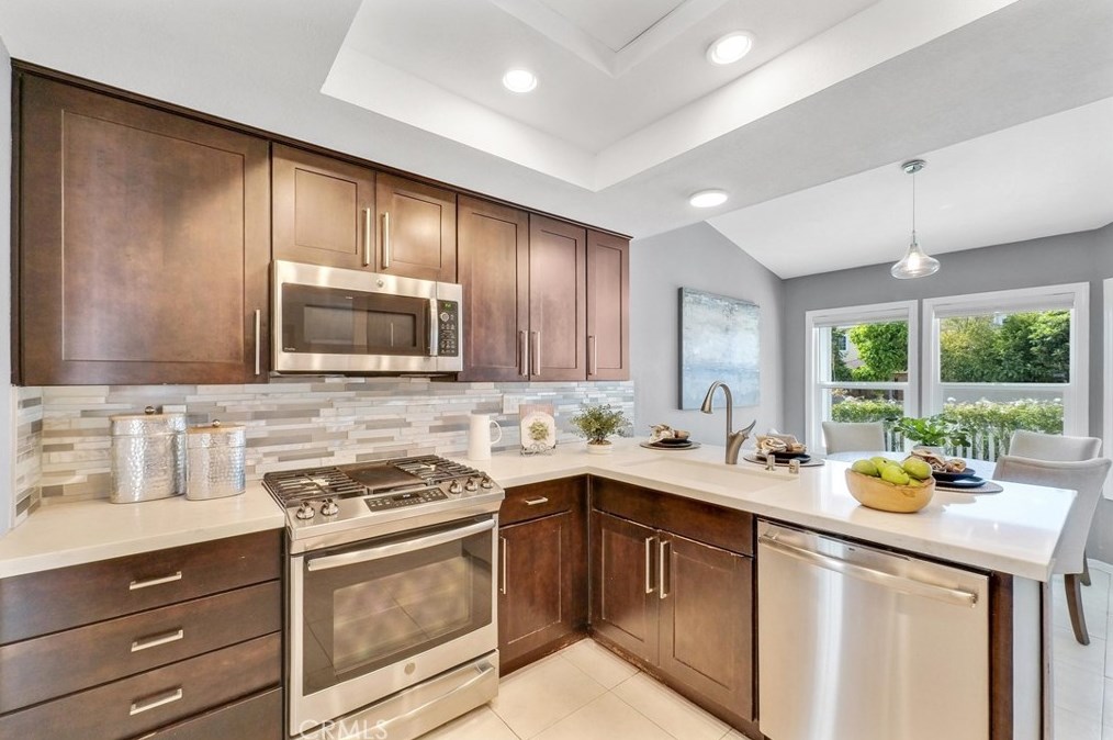 5 Williams, Irvine CA  92620-3381 exterior