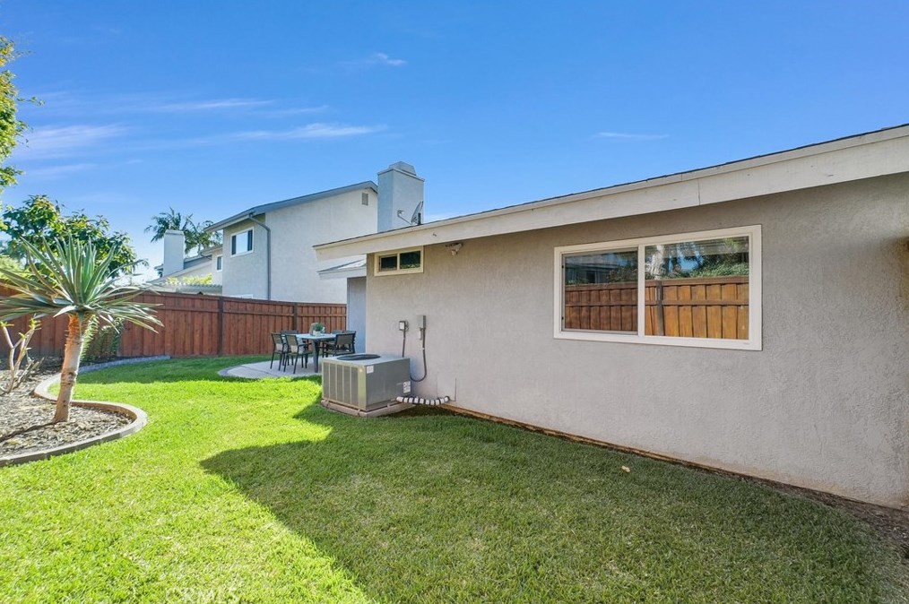 5 Williams, Irvine CA  92620-3381 exterior
