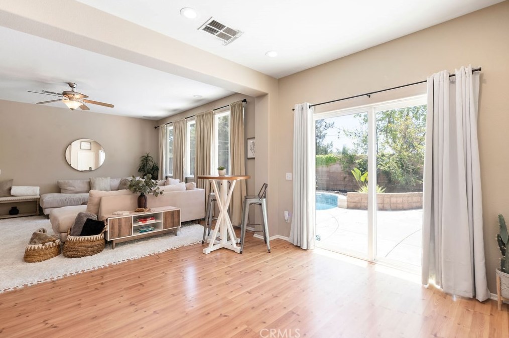 36660 Rnch House St, Murrieta CA  92563-3016 exterior