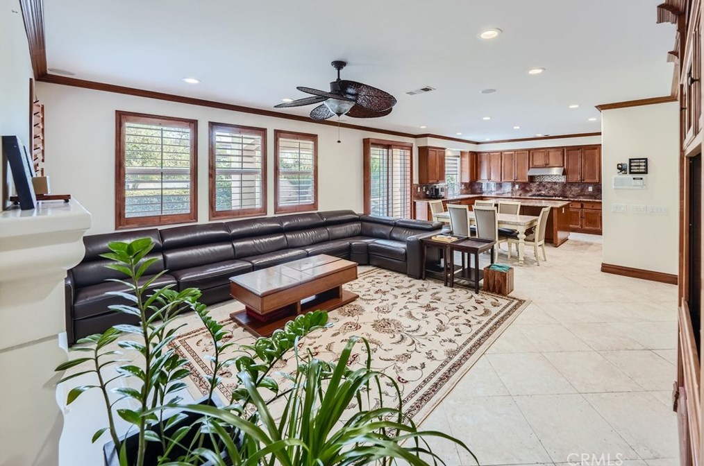 26827 Wyatt Ln, Santa Clarita CA  91381-1001 exterior