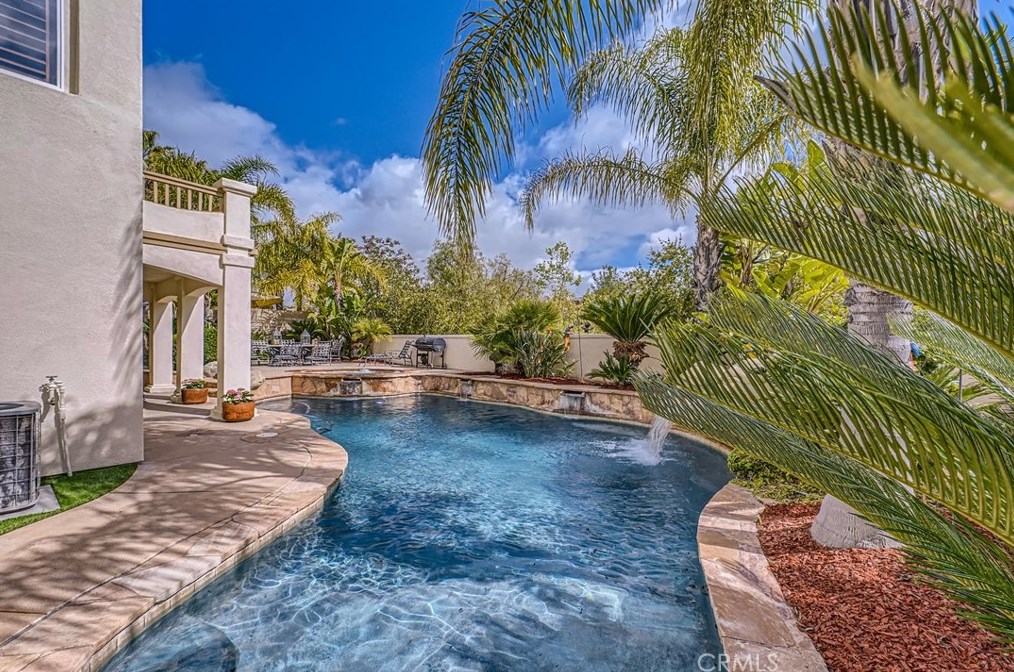 26827 Wyatt Ln, Santa Clarita CA  91381-1001 exterior