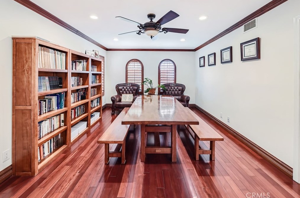 26827 Wyatt Ln, Santa Clarita CA  91381-1001 exterior