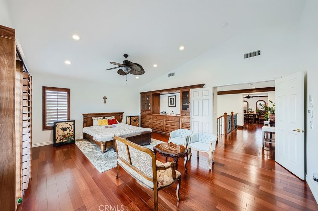 26827 Wyatt Ln, Santa Clarita CA  91381-1001 exterior