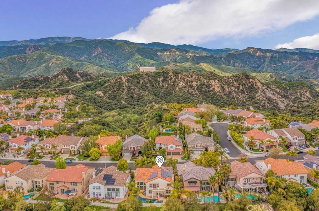 26827 Wyatt Ln, Santa Clarita CA  91381-1001 exterior