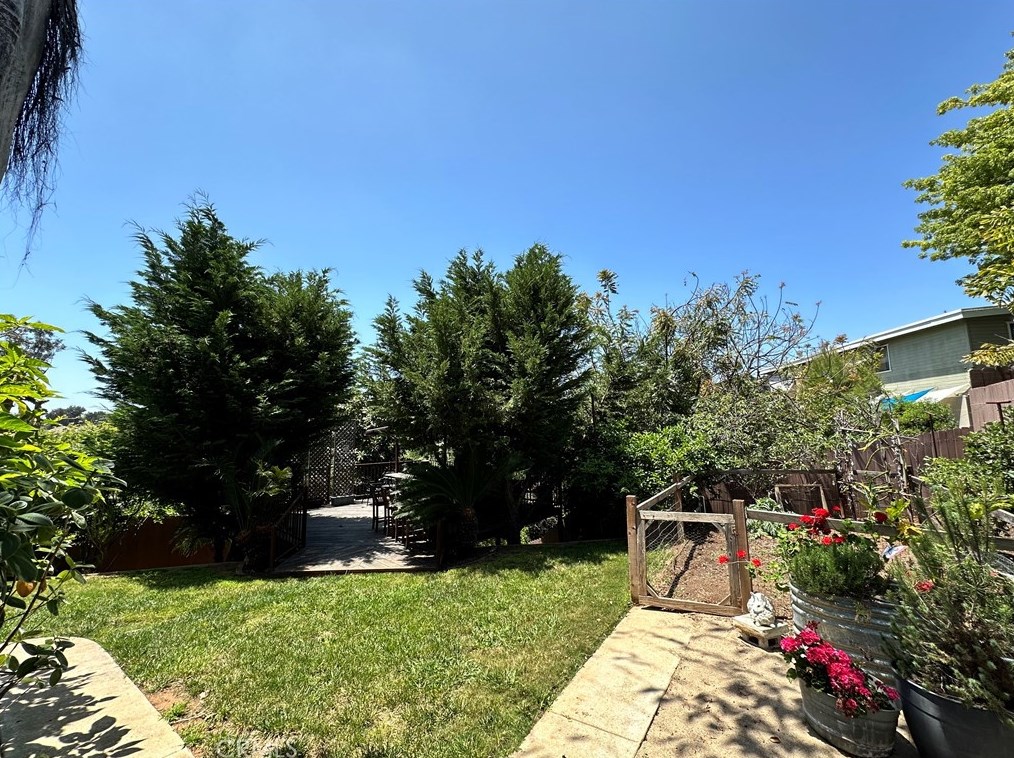 914 Main Ave, Fallbrook CA  92028-1519 exterior