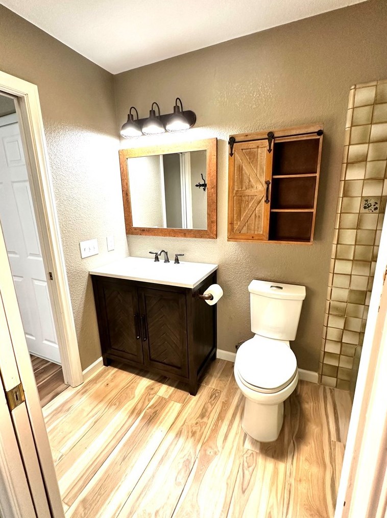 914 Main Ave, Fallbrook CA  92028-1519 exterior