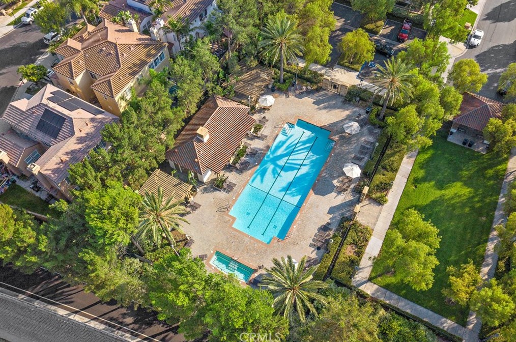 29 Preston, Irvine CA  92618-4047 exterior