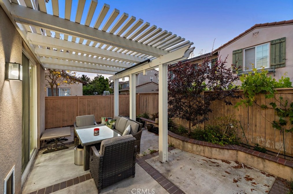 29 Preston, Irvine CA  92618-4047 exterior