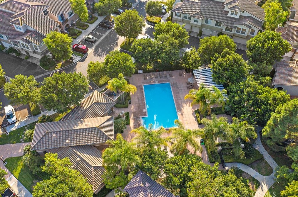29 Preston, Irvine CA  92618-4047 exterior