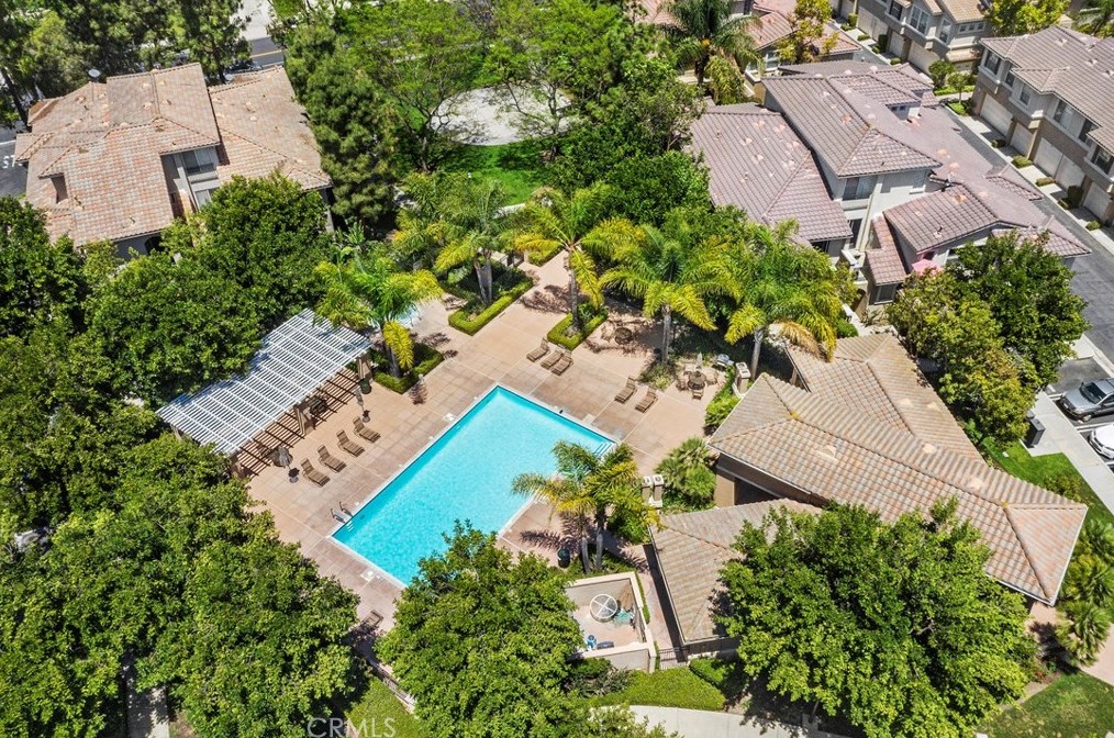 29 Preston, Irvine CA  92618-4047 exterior