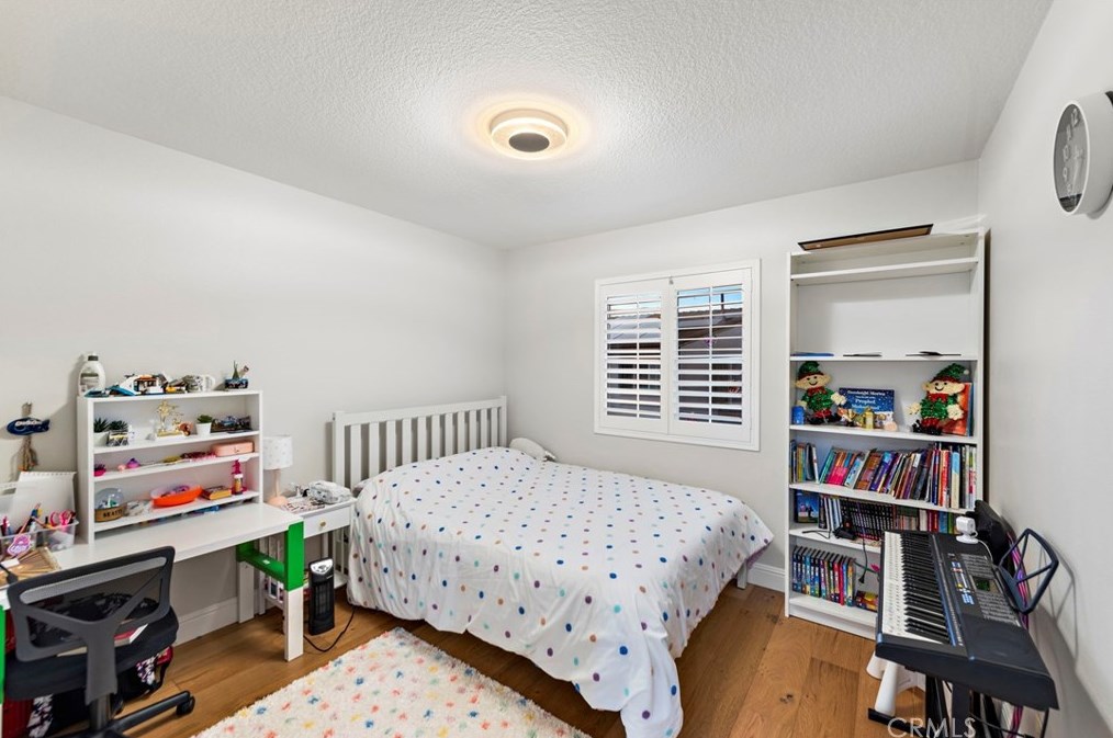 29 Preston, Irvine CA  92618-4047 exterior