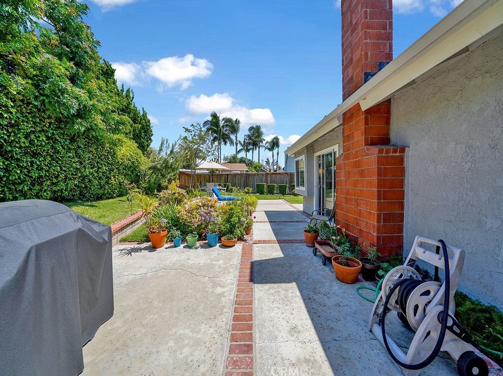 10 Revere, Irvine CA  92620-2544 exterior