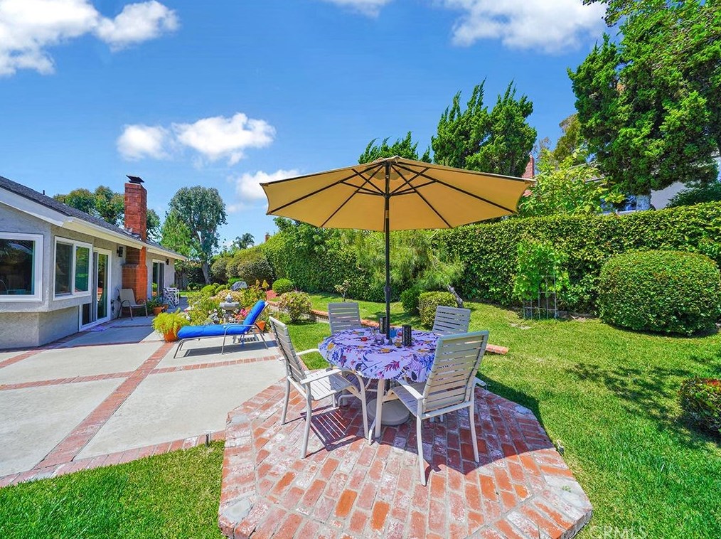 10 Revere, Irvine CA  92620-2544 exterior