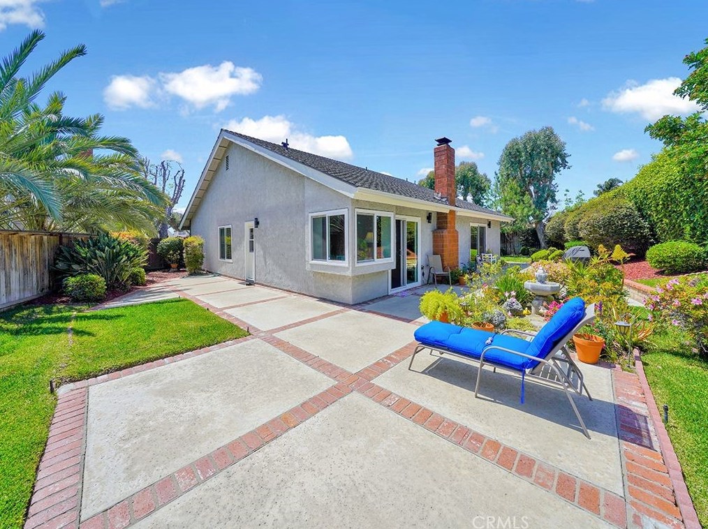 10 Revere, Irvine CA  92620-2544 exterior