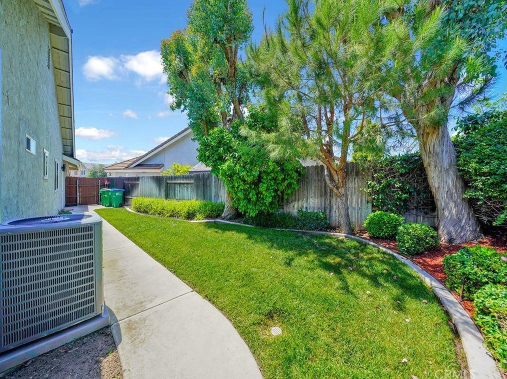 10 Revere, Irvine CA  92620-2544 exterior