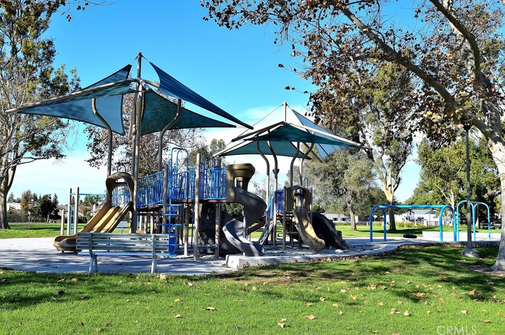 10 Revere, Irvine CA  92620-2544 exterior