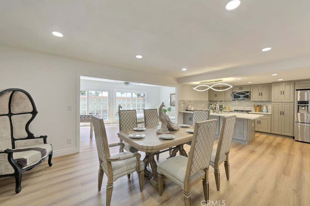 14661 Alder Ln, Tustin CA  92780-6738 exterior