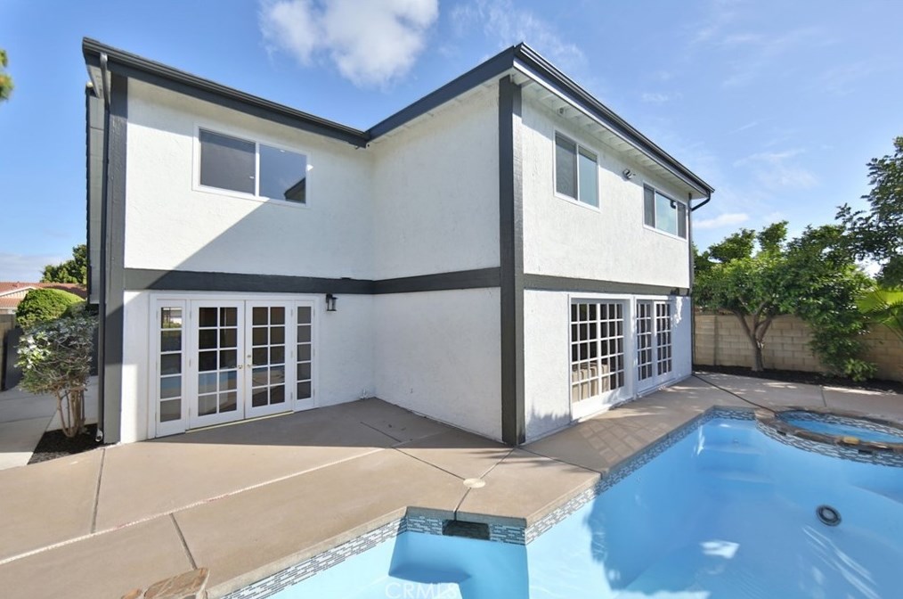 14661 Alder Ln, Tustin CA  92780-6738 exterior