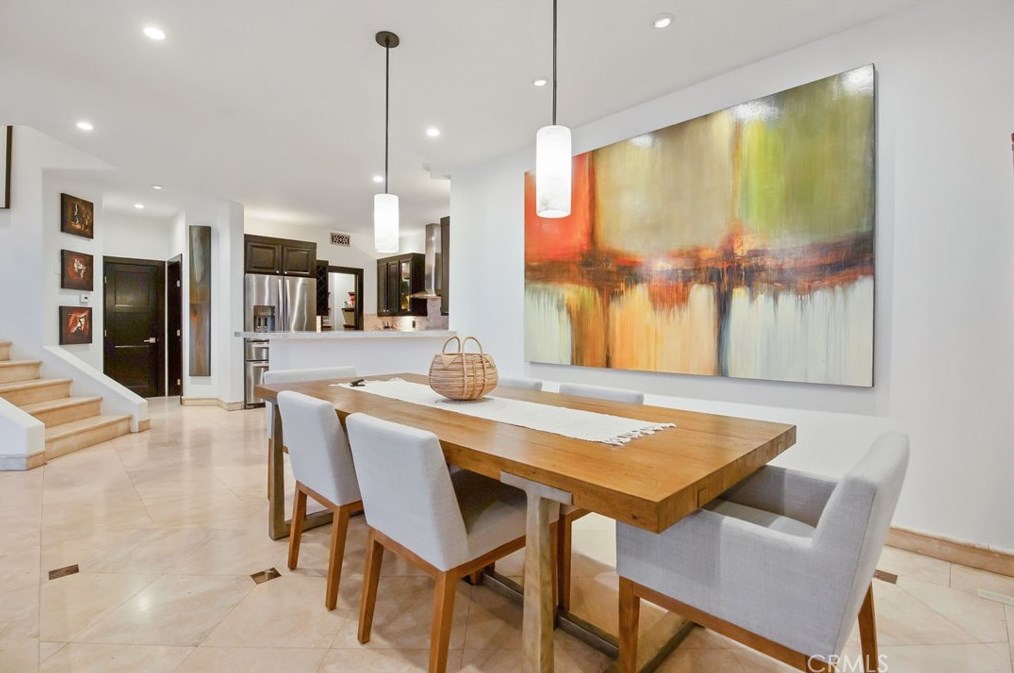 825 Smt Dr, Laguna Beach CA  92651-3421 exterior