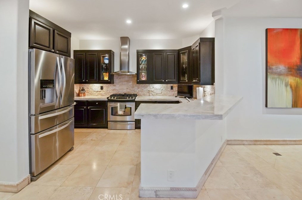 825 Smt Dr, Laguna Beach CA  92651-3421 exterior