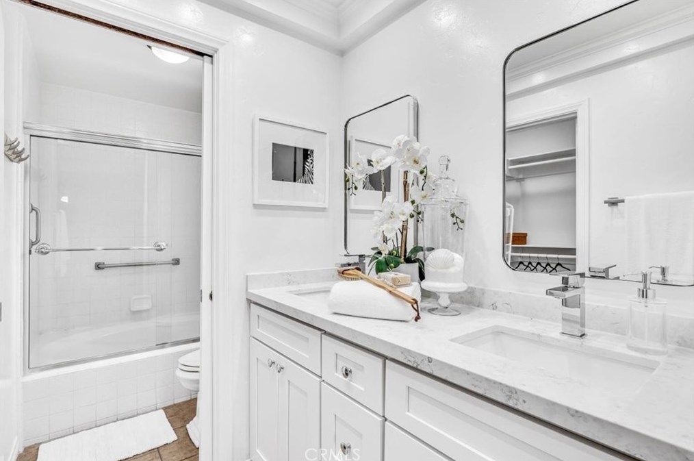 940 Amherst Cir, Anaheim CA  92807-5001 exterior