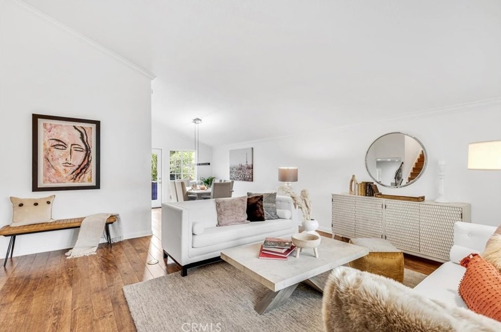 940 Amherst Cir, Anaheim CA  92807-5001 exterior