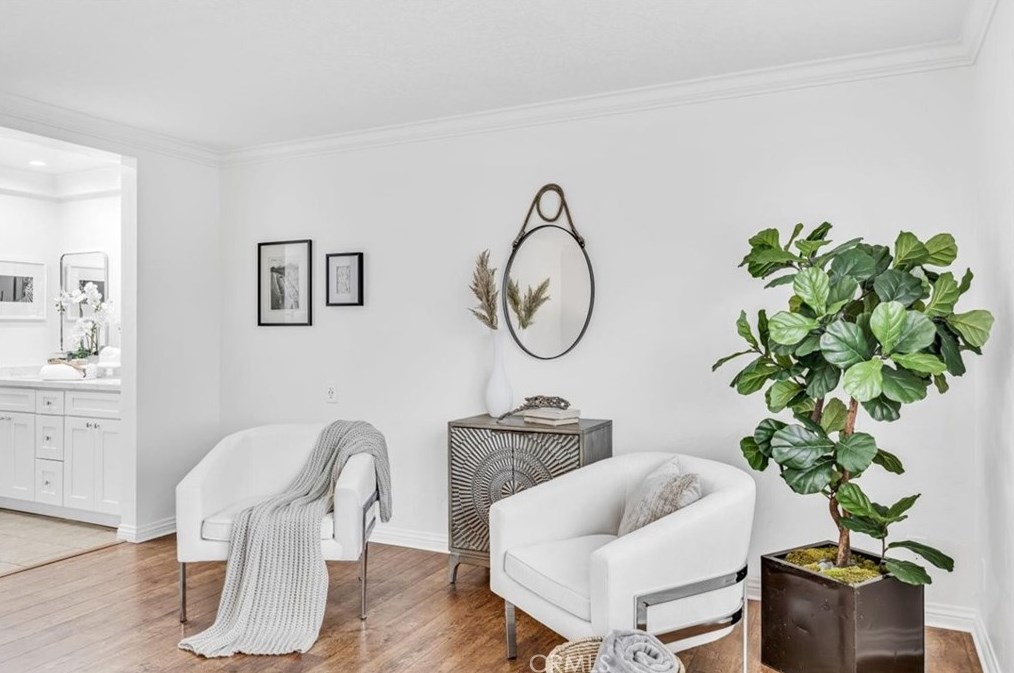 940 Amherst Cir, Anaheim CA  92807-5001 exterior