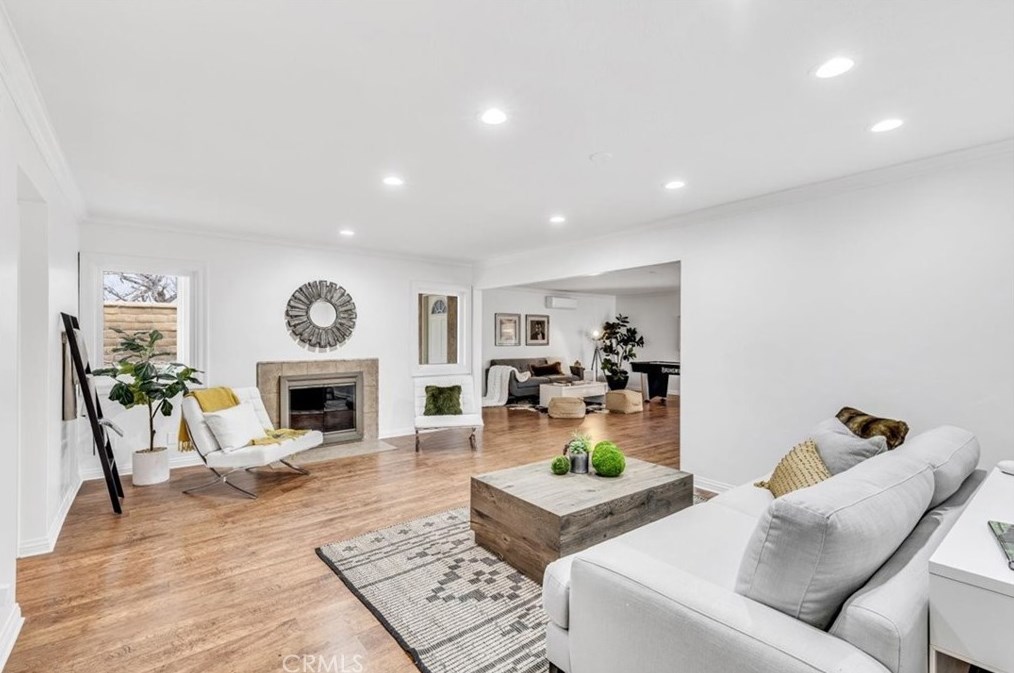 940 Amherst Cir, Anaheim CA  92807-5001 exterior