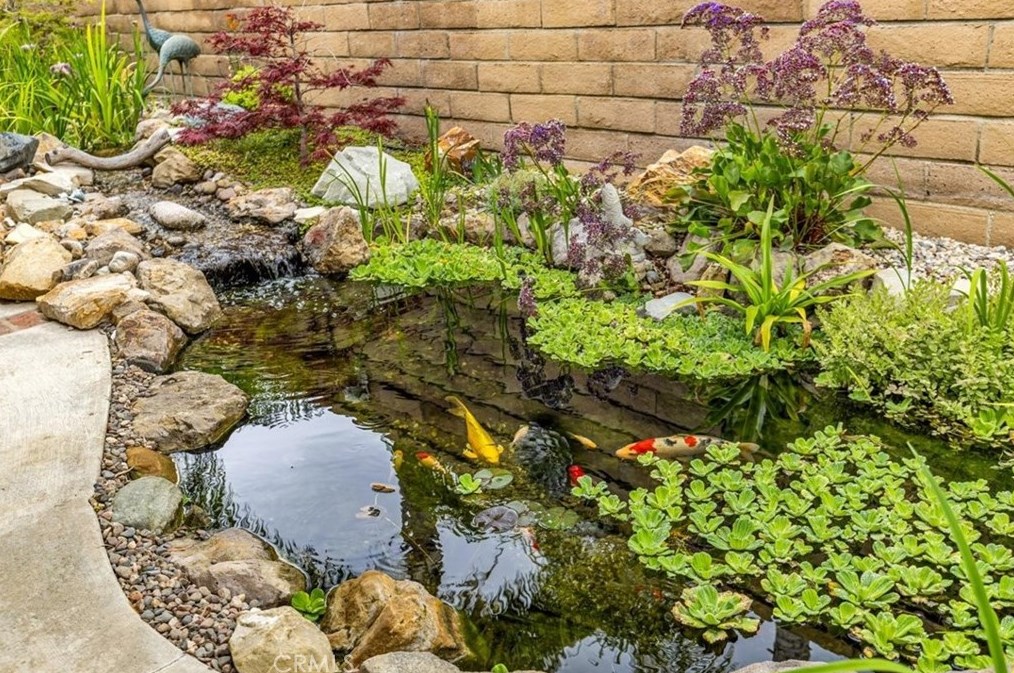 940 Amherst Cir, Anaheim CA  92807-5001 exterior