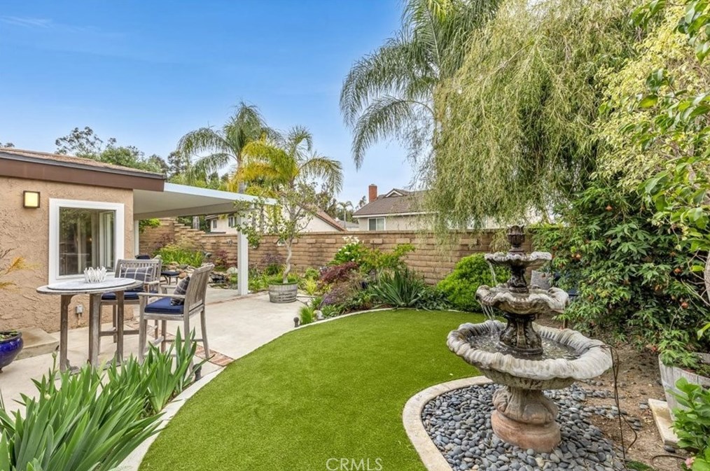 940 Amherst Cir, Anaheim CA  92807-5001 exterior