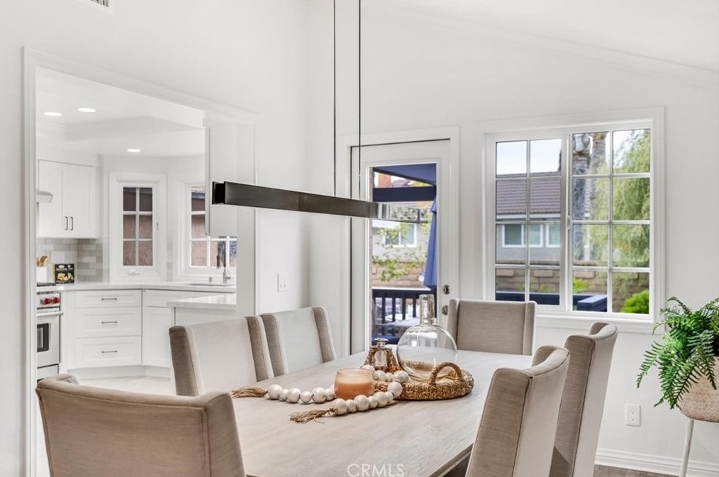 940 Amherst Cir, Anaheim CA  92807-5001 exterior