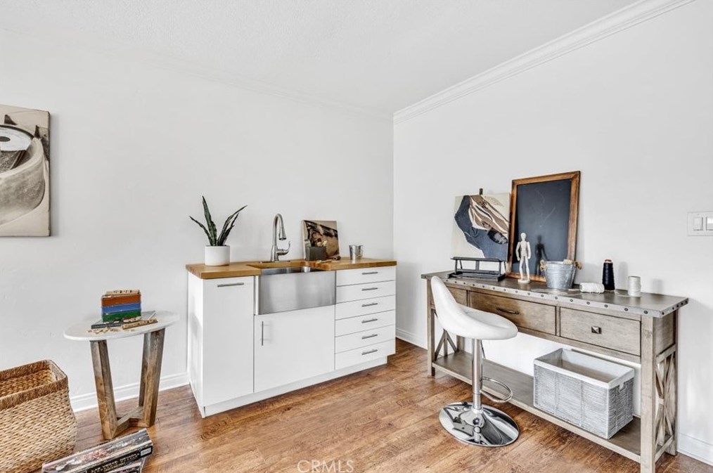 940 Amherst Cir, Anaheim CA  92807-5001 exterior