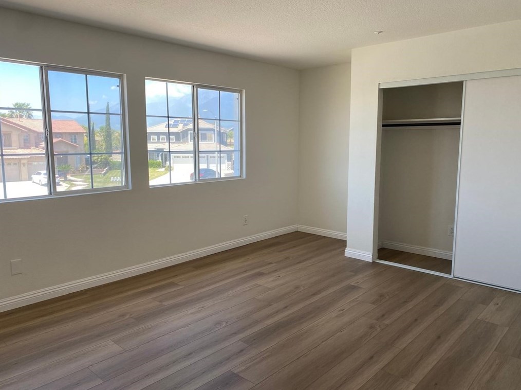 7149 Ironridge Ct, Fontana CA  92336-4416 exterior