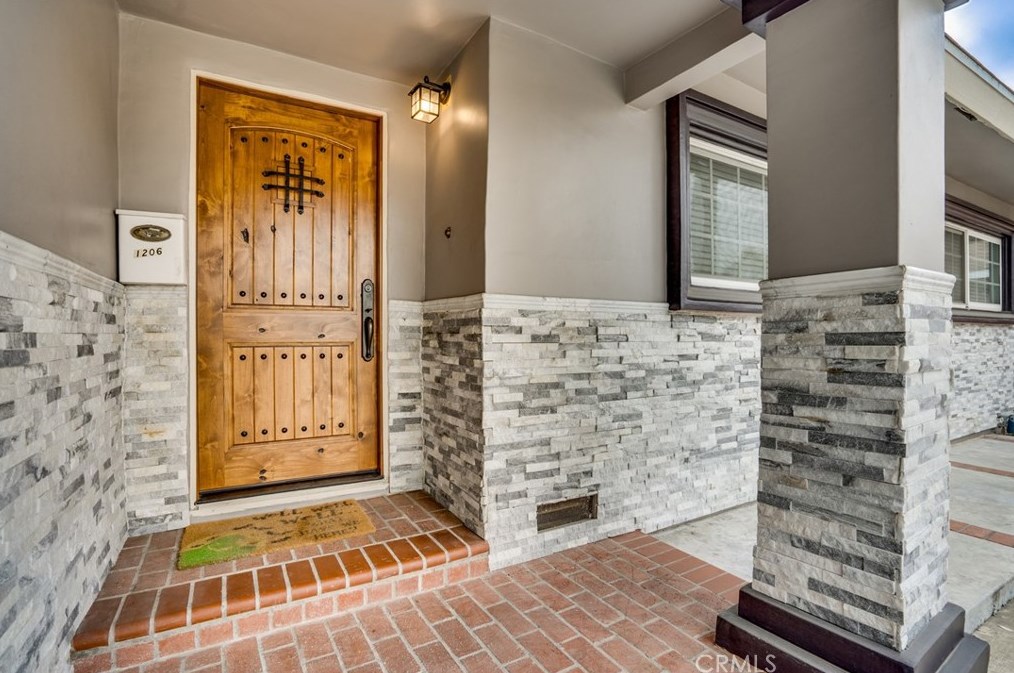 1206 Hvn Dr, Anaheim CA  exterior
